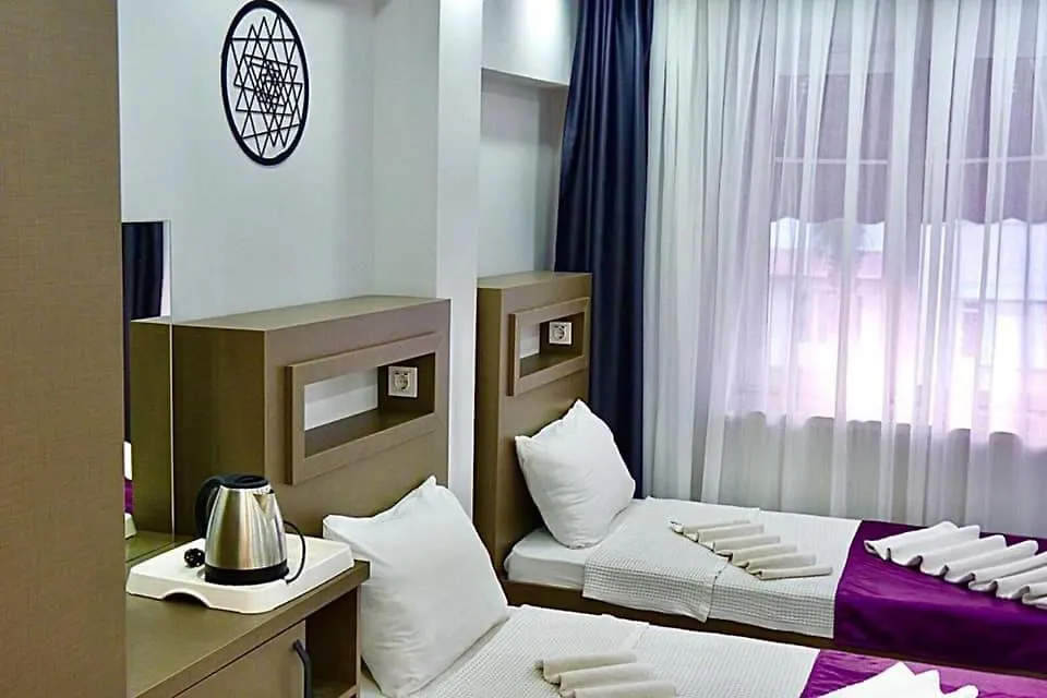 Konyaalti Hotel Анталья Турция